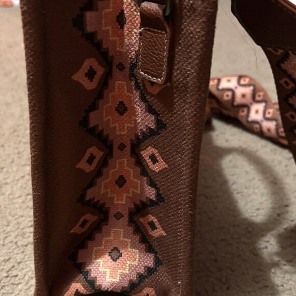 Wrangler Aztec Tote Bag by Montana West - Picture 3 of 4